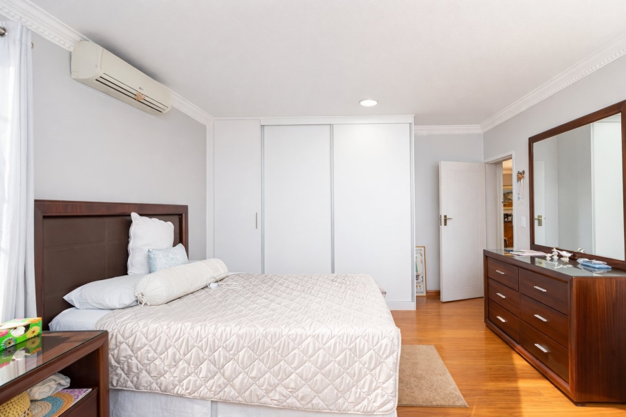 5 Bedroom Property for Sale in Meerhof North West